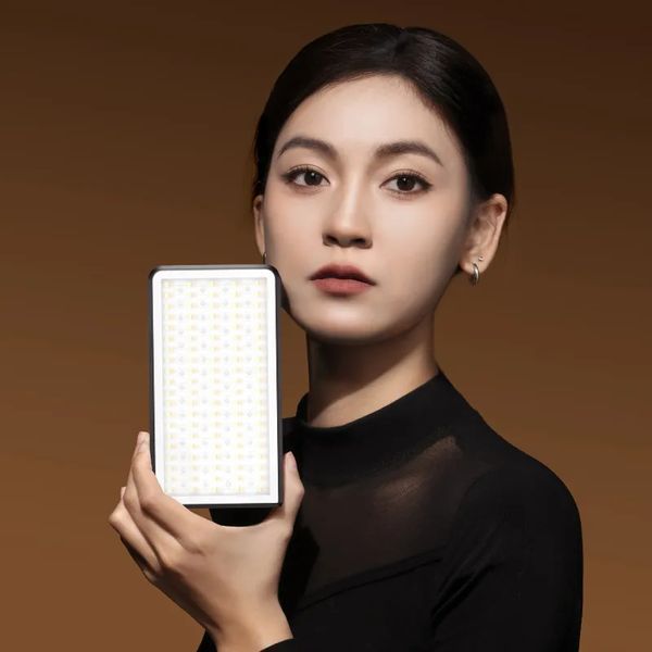 Відеосвітло Ulanzi LM-P40RGB Portable Video Light 40W RGB (L130) VS 36603 фото